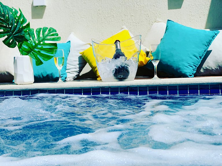 Village Praia dos Carneiros 3 com 6 quartos e Hidro